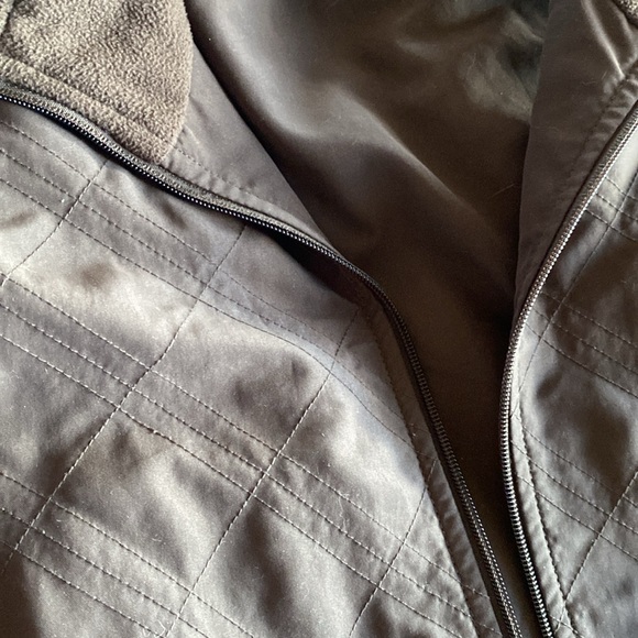 Columbia Women's Brown Vest - Picture 11 of 11